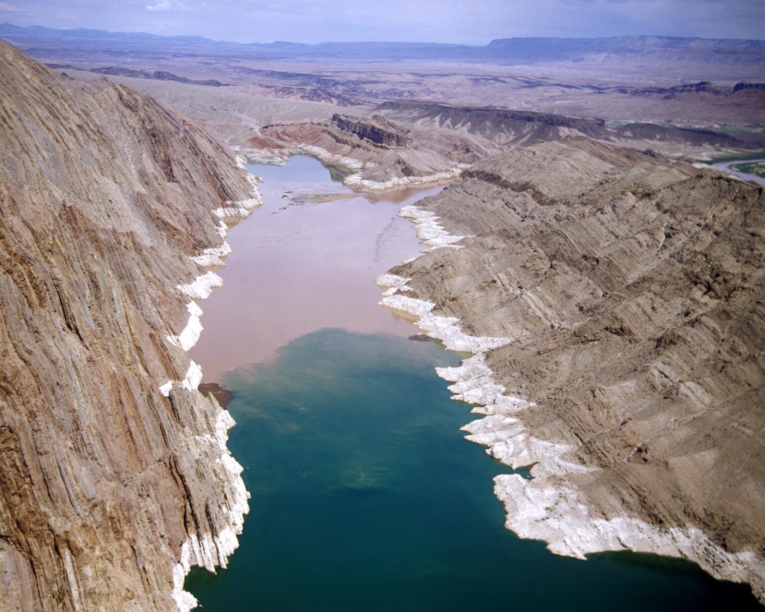 20 Once-Mighty Lakes and Rivers That Completely Vanished