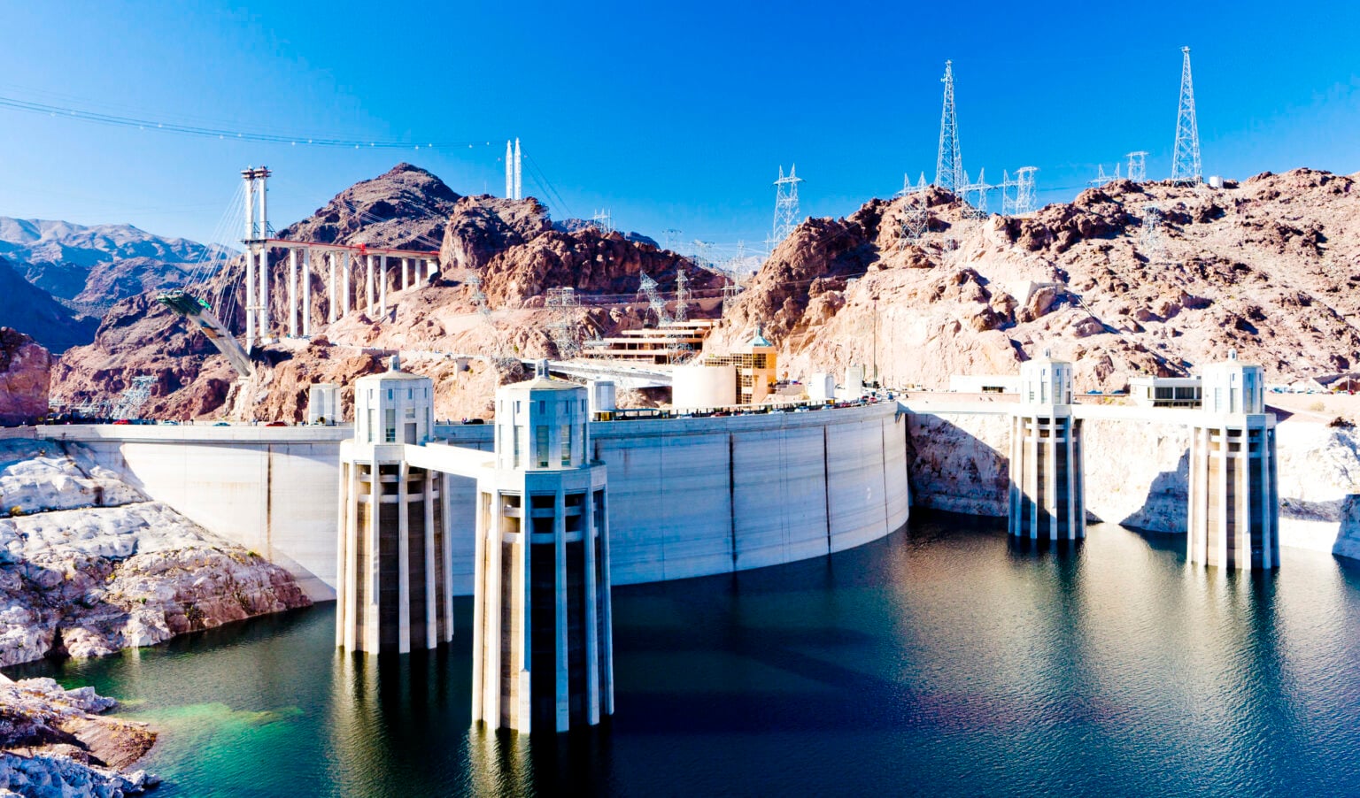 20 Historical Structures Built in Record-Breaking Time