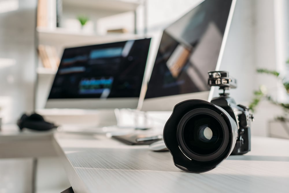 Selective Focus Digital Camera Computer Monitors — Stock Photo, Image
