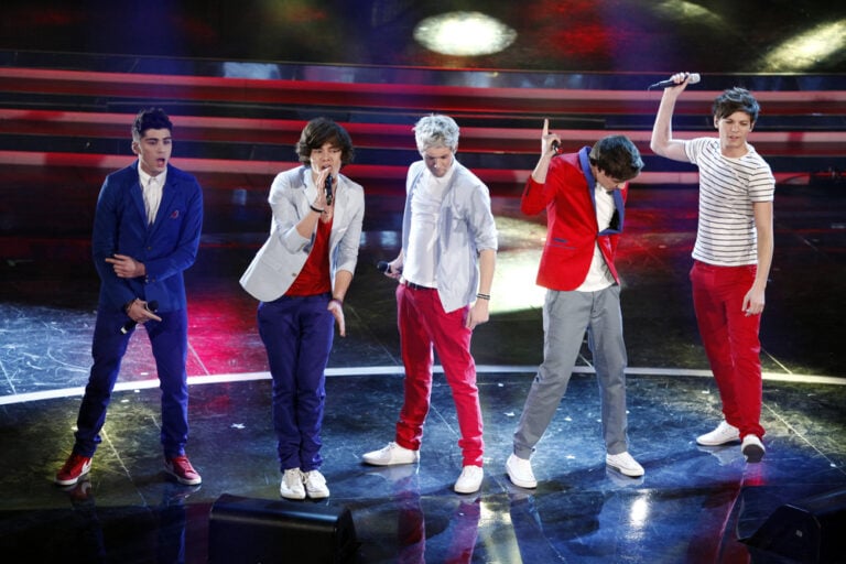 16 Famous Singers Who Started On Talent Shows