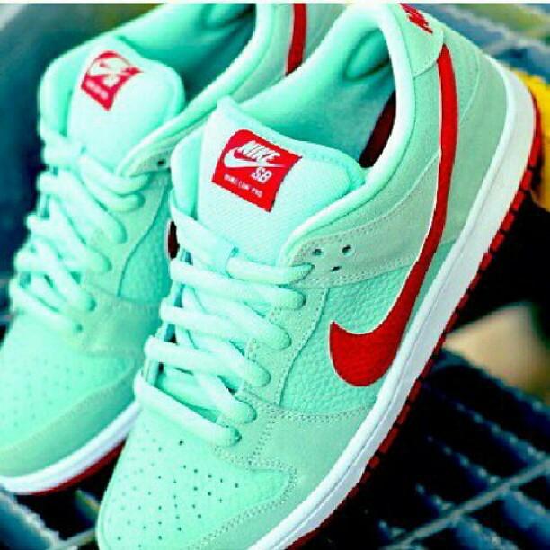 DIAMOND SKATES/Flickr