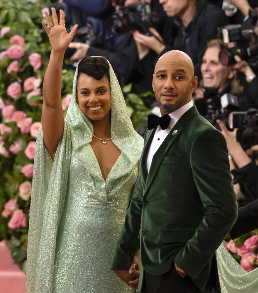 New York, NY - May 06, 2019: Alicia Keys and Swizz Beatz arrive for the 2019 Met Gala celebrating Camp: Notes on Fashion at The Metropolitan Museum of Art — Photo by SharpShooter