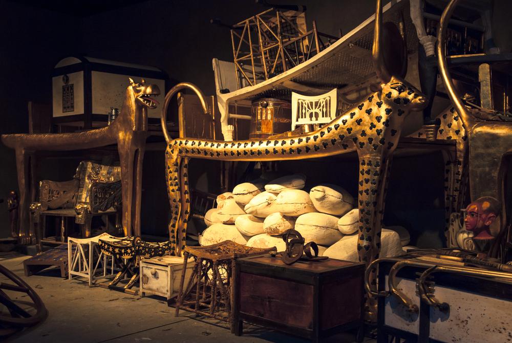 BRATISLAVA, SLOVAKIA - DECEMBER 14: Tutankhamun's tomb at the Tutankhamun exhibition on December 14, 2014 in Bratislava — Photo by jarino