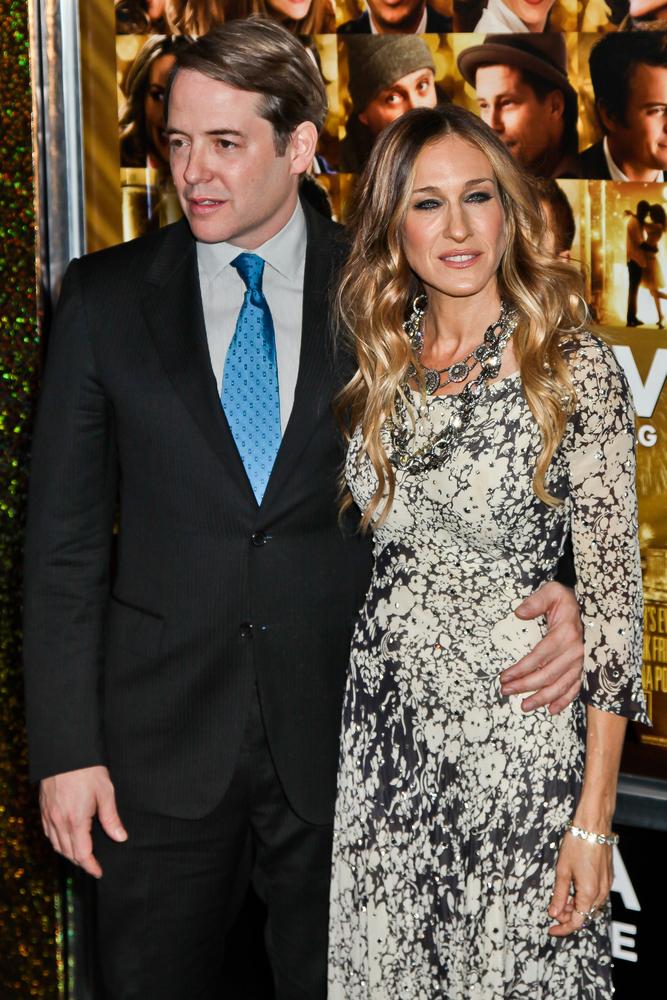 NEW YORK - DECEMBER 07: Actors Matthew Broderick and Actress Sarah Jessica Parker poses for a photo during the 'New Year's Eve' premiere at Ziegfeld Theatre on December 7, 2011 in New York City. — Photo by miromiro