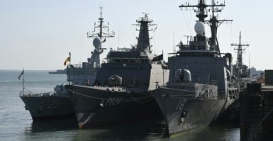 naval ship battle