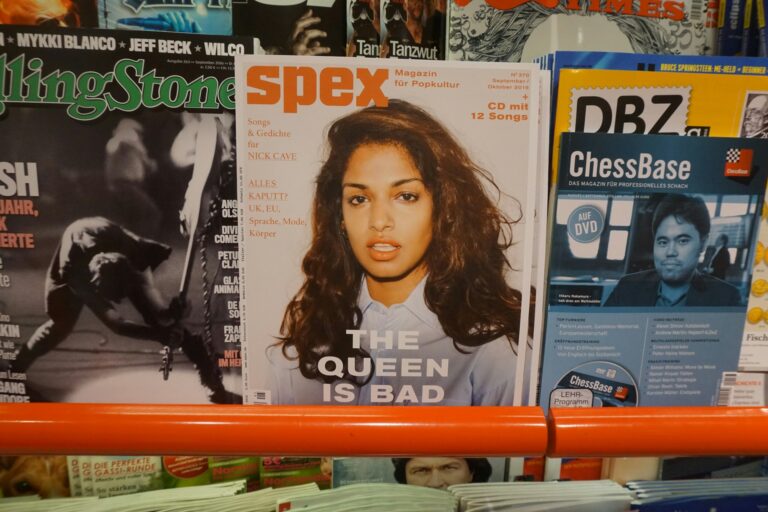 Magazines Teens Obsessed Over in the 2000s
