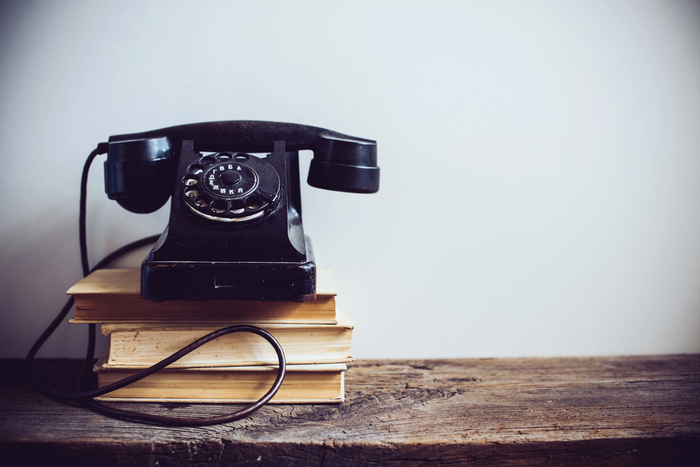32 Items Families Kept by the Telephone
